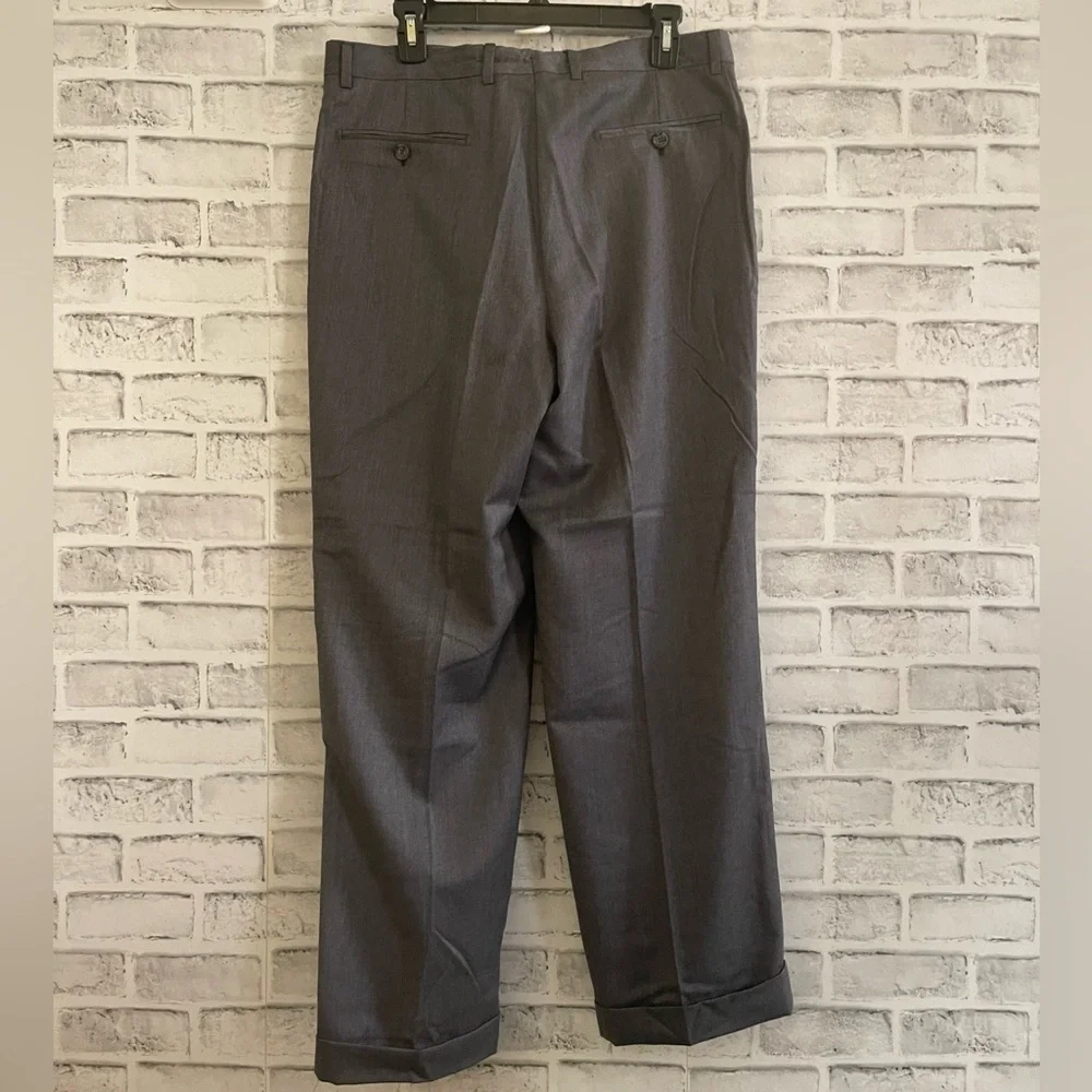 Men’s Burberry gray dress pants 100% virgin wool 34x30